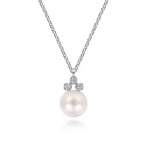 Gabriel & Co. Elegant Freshwater Pearl Pendant Necklace with Sparkling Diamonds